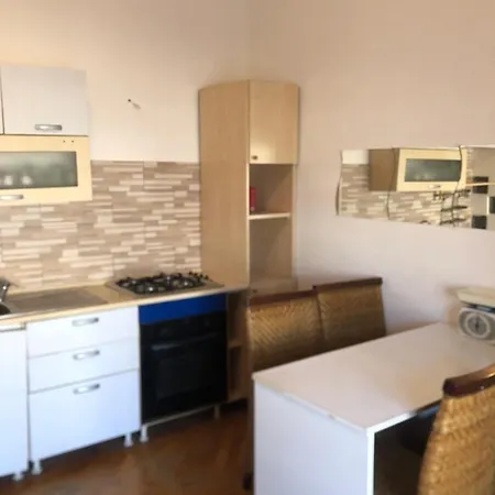 Casa Alighieri 몬탈토 우푸고