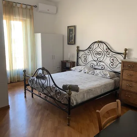 Affittacamere Casa Alighieri *