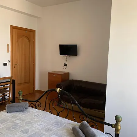 ゲストハウス Casa Alighieri モンタルト・ウッフーゴ