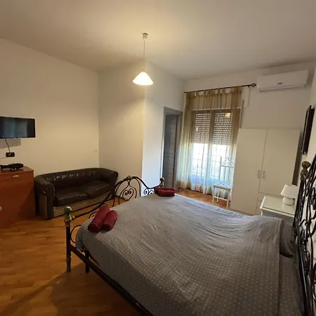 Casa Alighieri 3* 몬탈토 우푸고